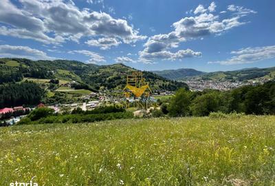 Teren de 2000 mp, în Central
