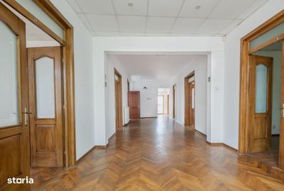 Casă cu 4 camere în Peninsula