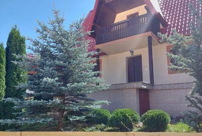 Casă cu 4 camere cu Teren 68 Mp în Central - 1
