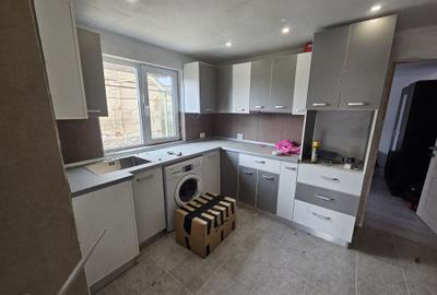 Casă cu 2 camere cu Teren 2300 Mp în Cioroiașu - 6