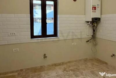 Apartament cu 4 camere decomandat în Dacia