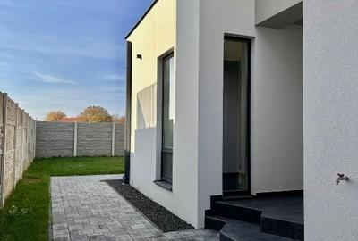 Duplex cu 4 camere cu Teren 300 Mp în Giroc - 4