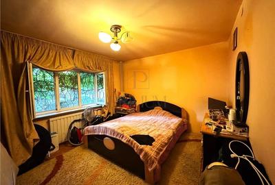 Apartament cu 3 camere decomandat în Vlădeasa - 17