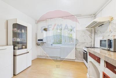 Apartament cu 6 camere decomandat, mobilat în 13 Septembrie - 21