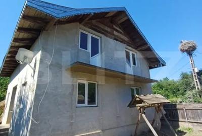 Casă cu 4 camere cu Teren 2200 Mp în Central