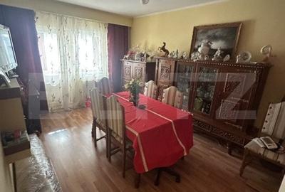Apartament cu 3 camere decomandat, mobilat în Micro 17