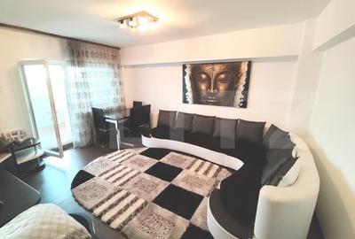 Apartament cu 3 camere decomandat, mobilat în Micro 11