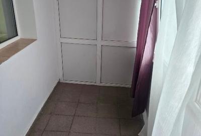 Apartament cu 3 camere decomandat în Nicolina - 1