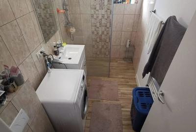 Apartament cu 2 camere semidecomandat în Soarelui