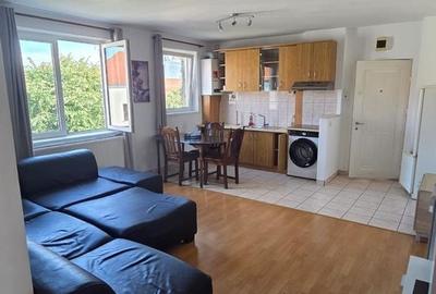 Apartament cu 2 camere semidecomandat în Ultracentral