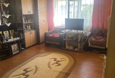 Apartament cu 3 camere decomandat în Buzaului - 1