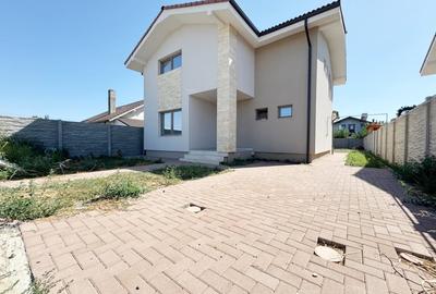 Casă individuală cu 5 camere cu Teren 460 Mp în Giroc