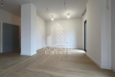 Penthouse cu 4 camere semidecomandat în Torontalului - 2
