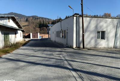 Spațiu comercial, de 1,500 mp, în Central - 3