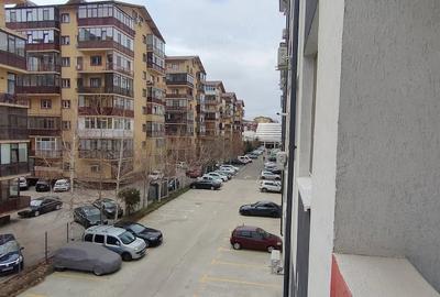 Apartament cu 2 camere semidecomandat în Roșu