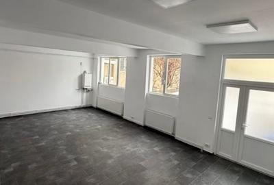 Spațiu comercial, de 100 mp, în Turnătorie - 2