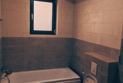 Casă cu 4 camere cu Teren 180 Mp în Central - 10
