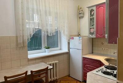 Garsonieră decomandată în Rahova