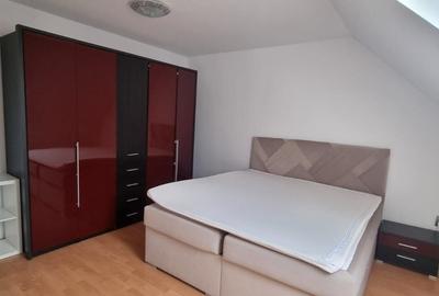 Apartament cu 3 camere decomandat în Hipodrom 2