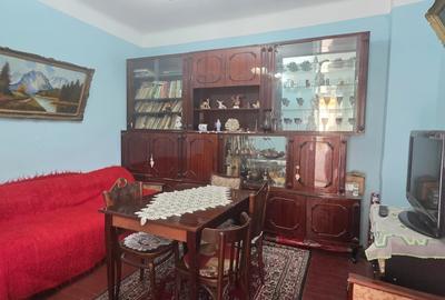 Apartament cu 2 camere, mobilat în Central