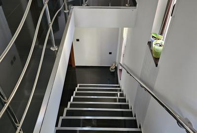 Casă cu 4 camere în Tecuci - 1
