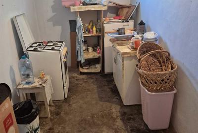 Casă cu 3 camere cu Teren 1500 Mp în Cândești