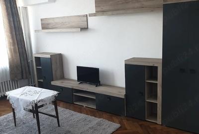 Apartament cu 2 camere decomandat în Romanilor