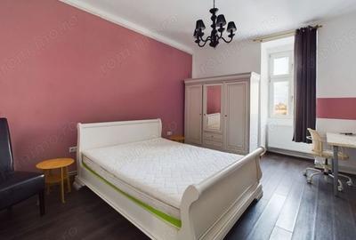 Apartament cu 3 camere decomandat în Medicină