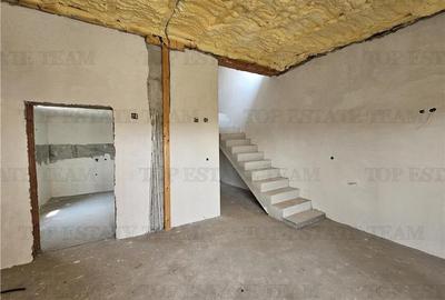 Duplex cu 4 camere cu Teren 250 Mp în Domnești - 2