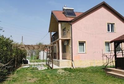 Casă individuală cu 4 camere cu Garaj în Corbu