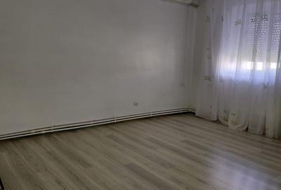 Apartament cu 3 camere decomandat în Unirii Centru