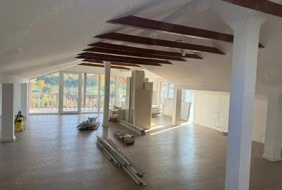 Casă cu 6 camere cu Teren 920 Mp în Slimnic - 2