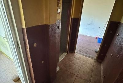 Apartament cu 3 camere semidecomandat în Groapa - 3