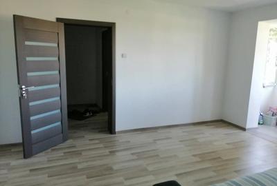 Apartament cu 2 camere decomandat în Central - 1
