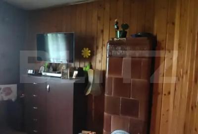 Casă cu 2 camere cu Teren 150 Mp în Zărnești