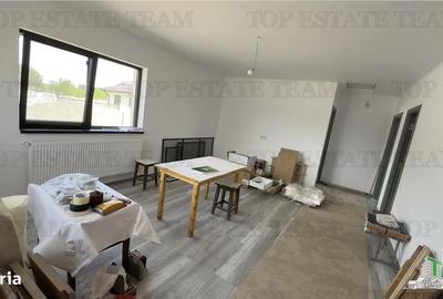 Casă cu 3 camere în Clinceni