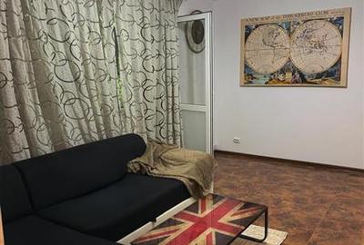 Apartament cu 3 camere semidecomandat în Berceni