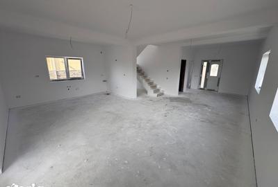 Casă cu 5 camere cu Teren 500 Mp în Bucovăț - 2