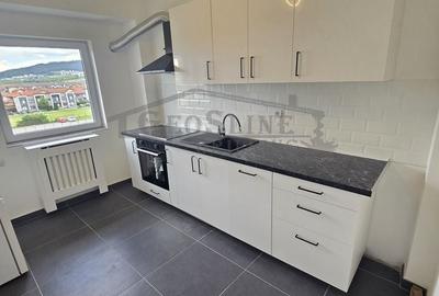 Apartament cu 4 camere decomandat în Florești