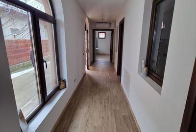 Casă cu 3 camere în Crețești - 12