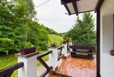 Casă individuală cu 12 camere cu Teren 3500 Mp în Exterior Vest - 3
