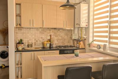 Apartament cu 4 camere decomandat în Central - 2