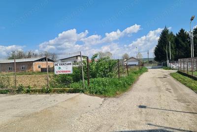 Teren de 5656 mp, în Central - 8