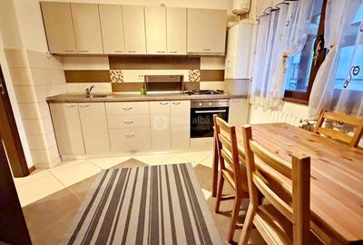Apartament cu 4 camere decomandat în Central - 1