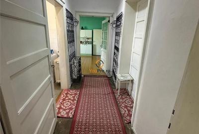 Casă cu 3 camere în Complex Studențesc
