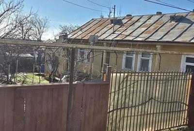 Casă cu 3 camere cu Teren 700 Mp în Central
