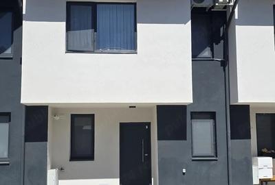 Casă cu Teren 150 Mp în Central