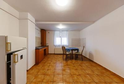 Casă individuală cu 22 camere cu Canalizare în Ghiroda - 13