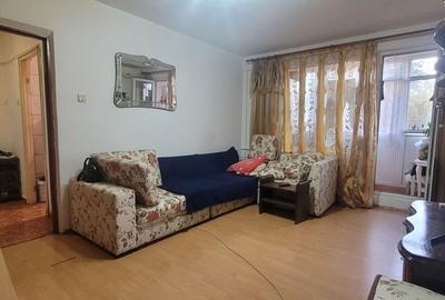 Apartament cu 2 camere semidecomandat în Fundeni