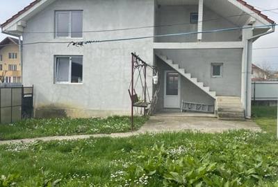 Casă individuală cu 4 camere cu Canalizare în Dușești - 1
